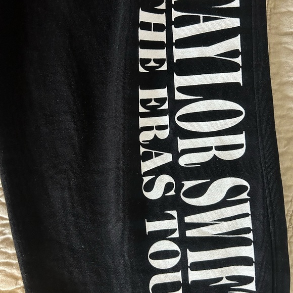 Taylor Swift Eras Tour Black Fleece Sweatpants Size XL - Picture 5 of 8